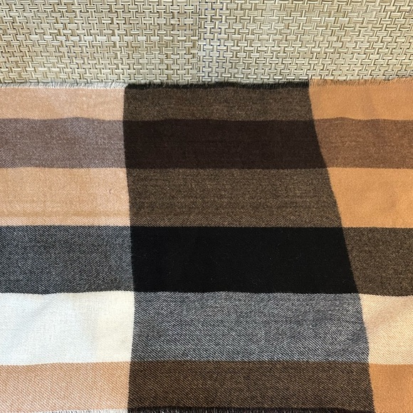 Oversized Soft Black & Tan Burberry Style Plaid Acrylic Scarf by Jenni - Picture 5 of 7